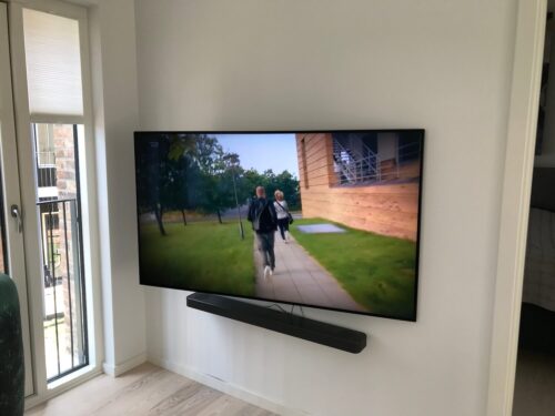 Montering af Samsung TV med dreje vægbeslag