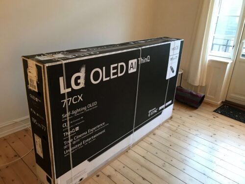 Væg montering af LG 77CX OLED TV
