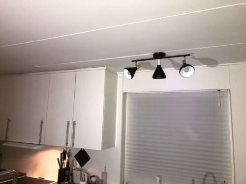Montering & el-tilslutning af køkken spot lampe