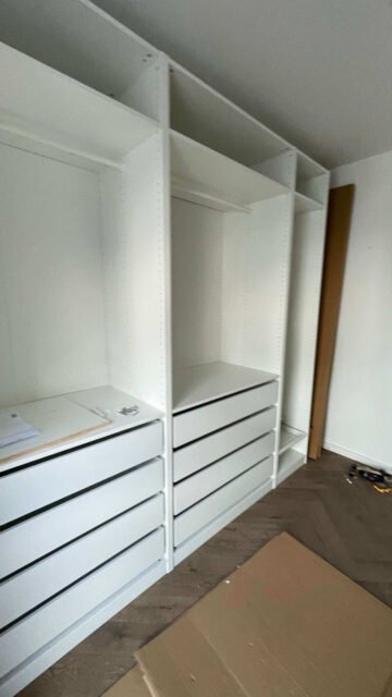 Samle IKEA PAX åben garderobeskab