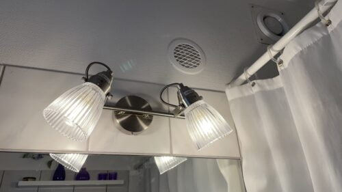 Montering el-tilslutning badeværelse lampe