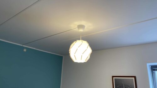 Ophængning af IKEA SJÖPENNA lampe