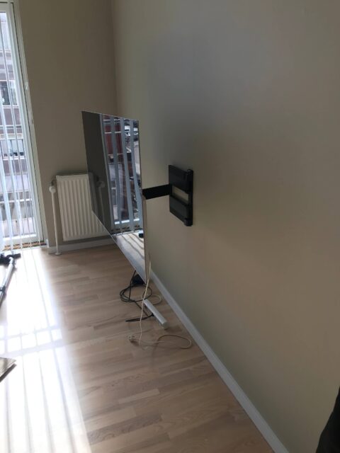 Montering af LG 55 OLED TV
