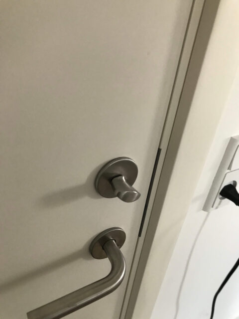 Montering af dørhåndtag