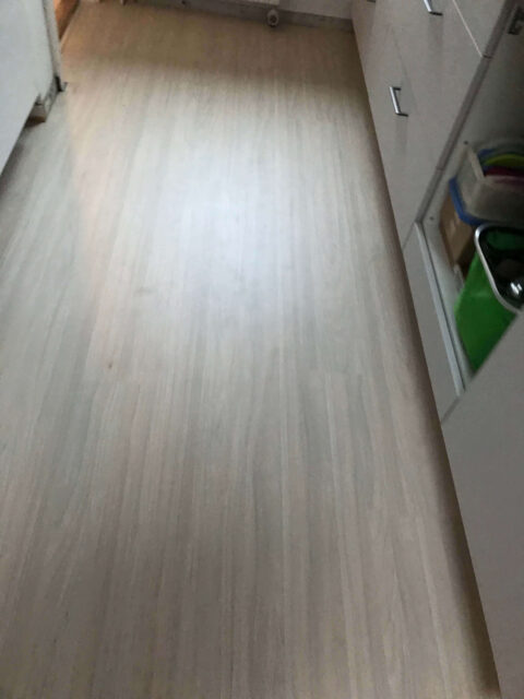 Montering af gulv underlag køkken