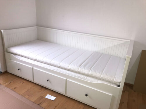 Samling af IKEA HEMNES og IKEA BRIMNES seng