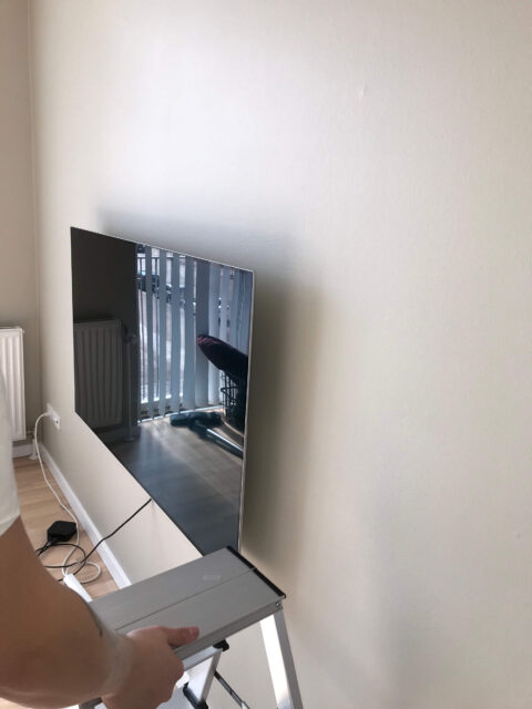 Væg-ophængning af LG 55 OLED TV