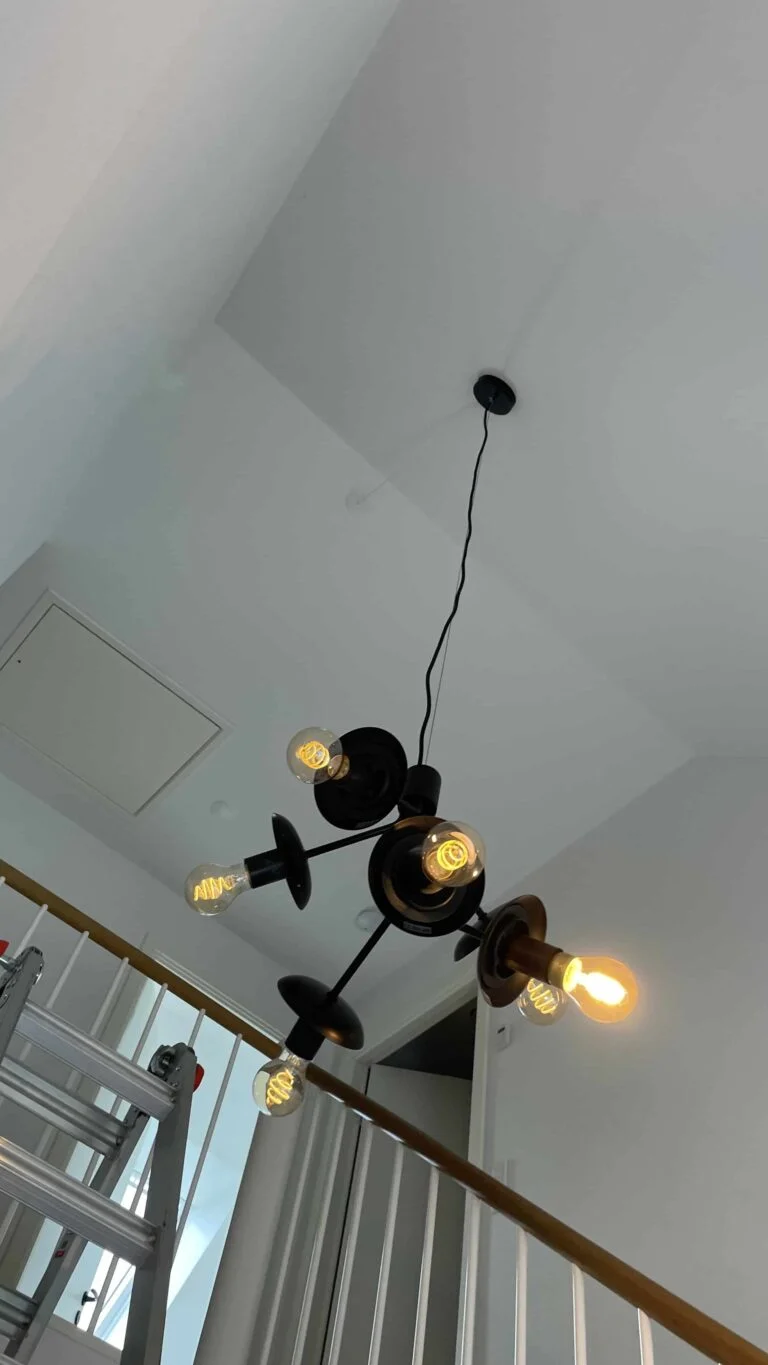 risiko Skriv en rapport peeling Ophæng af lampe i hall med 5m loftshøjde - HomeSetup.dk